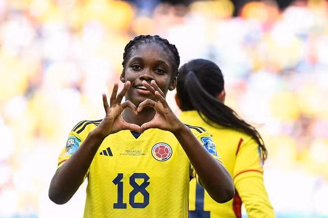 Nữ cầu thủ Colombia Linda Caicedo đột quỵ khi đang chạy trên sân tập ảnh 1