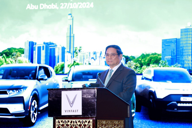 Thủ tướng Phạm Minh Chính phát biểu tại Lễ trưng bày và giới thiệu thương hiệu ôtô điện Vinfast. (Ảnh: Dương Giang/TTXVN) ttxvn-thu_tuong_pham_minh_chinh_du_le_trung_bay xe_vinfast (3).jpg