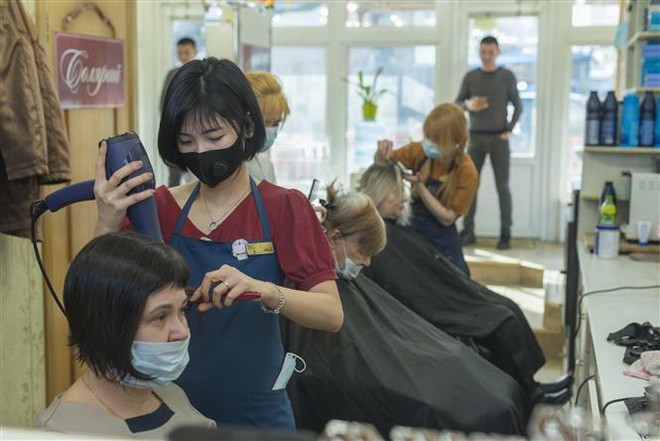 Người Việt tại vùng Viễn Đông nước Nga vượt qua đại dịch COVID-19 ảnh 1