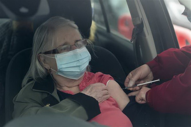 COVID-19: Vắcxin của AstraZeneca có khả năng bảo vệ mạnh trong 3 tháng ảnh 1