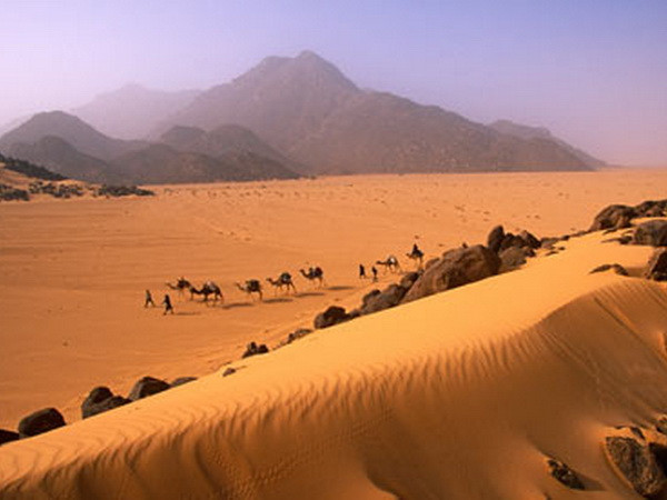 Sa mạc Niger. Ảnh minh họa. (Nguồn: theguardian.com) 87 người nhập cư bị chết khát trên sa mạc ở Niger ảnh 1