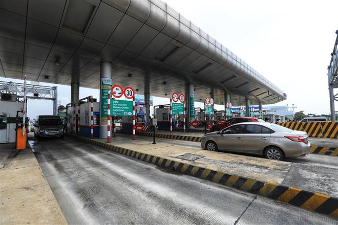 Thu phí đường bộ theo hình thức điện tử không dừng là yêu cầu bắt buộc ảnh 1