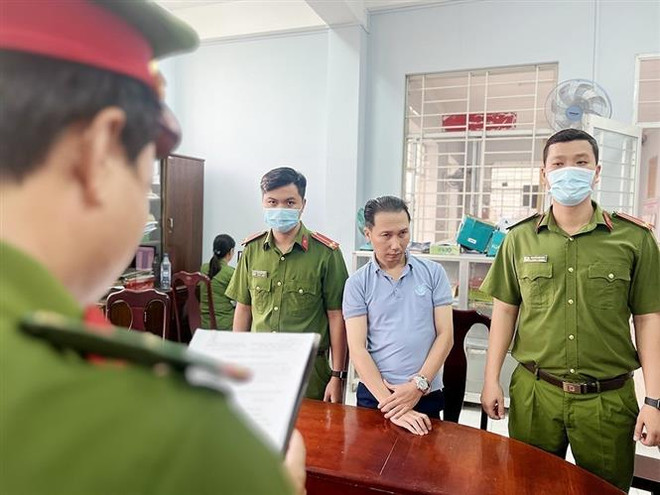 An Giang bắt giám đốc công ty nha khoa làm giả, sử dụng tài liệu giả ảnh 1