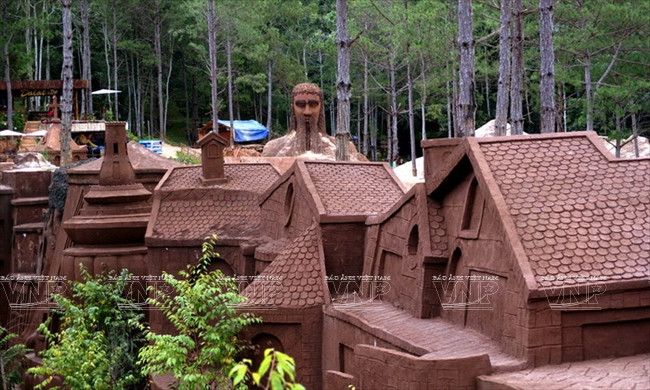 Khám phá kỳ quan nhân tạo đường hầm đất sét ở Đà Lạt ảnh 11