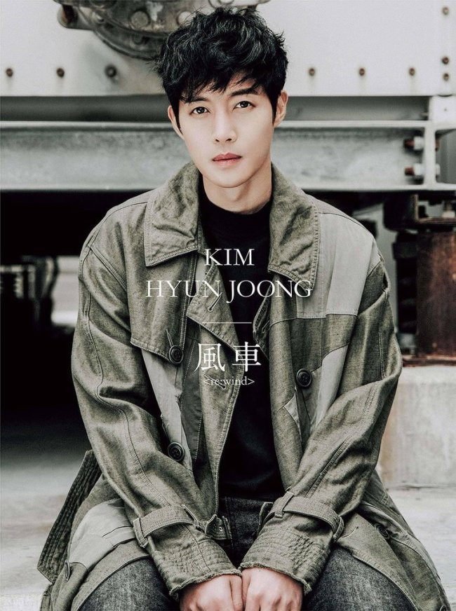 Kim Hyun Joong khuynh đảo bảng xếp hạng Nhật Bản với album re:wind ảnh 1
