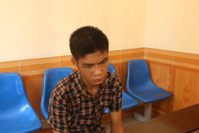 Mang dao vào bệnh viện cướp điện thoại để… mua sữa cho con ảnh 1