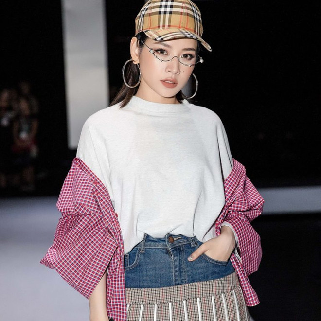 Burberry “hạ gục” dàn sao thế giới với họa tiết kẻ sọc kinh điển ảnh 18