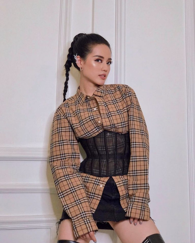 Burberry “hạ gục” dàn sao thế giới với họa tiết kẻ sọc kinh điển ảnh 16