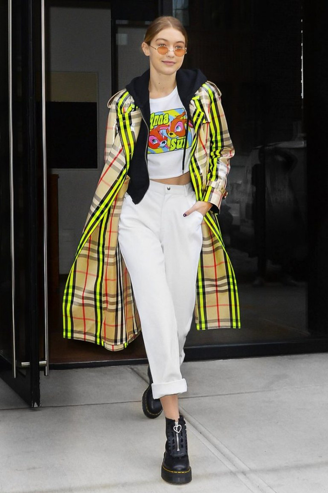 Burberry “hạ gục” dàn sao thế giới với họa tiết kẻ sọc kinh điển ảnh 4