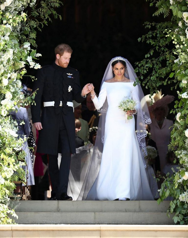 Meghan Markle tiếp tục “đốn tim” với thiết kế của Givenchy ảnh 6
