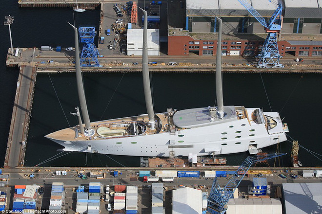 Cận cảnh siêu du thuyền hơn 400 triệu USD của tỷ phú Nga ảnh 2