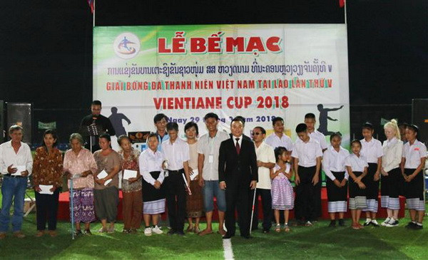Bế mạc Giải bóng đá Thanh niên Việt Nam tại Lào lần thứ năm ảnh 2