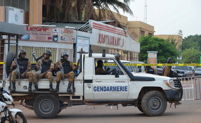 Cảnh sát Burkina Faso. (Nguồn: Reuters) Tấn công khủng bố tại Burkina Faso làm 10 người thiệt mạng ảnh 1