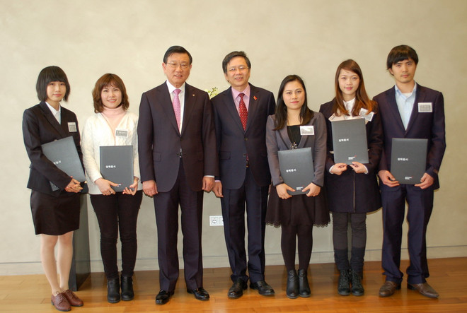 Kumho Asiana trao học bổng cho sinh viên Việt tại Hàn Quốc ảnh 2