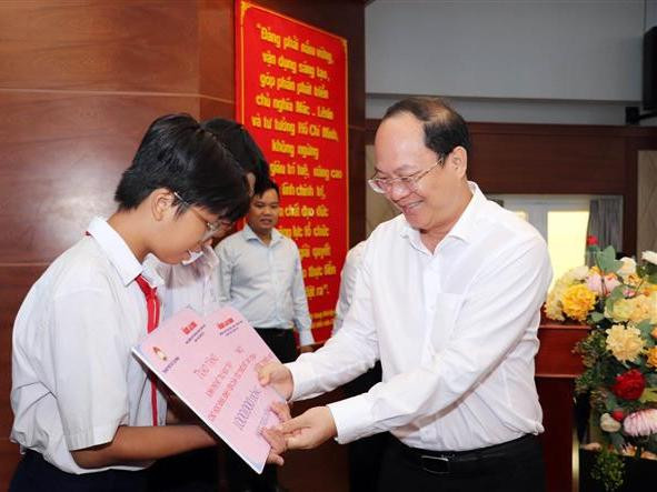 TP.HCM triển khai nhiều chương trình đặc thù về công tác dân tộc ảnh 1