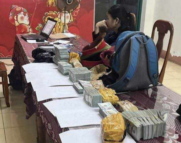 Công an Quảng Trị phát hiện vụ vận chuyển trái phép 410.000 USD ảnh 1