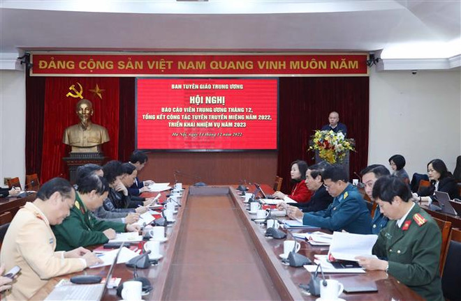 Hội nghị báo cáo viên TW: Khẳng định thành tựu về phát triển đất nước ảnh 1