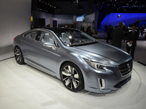 Subaru Legacy 2015 có hệ thống giải trí được nâng cấp ảnh 1