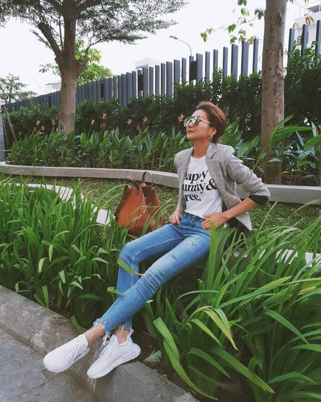 Thanh Hằng, Chi Pu và dàn sao Việt khoe vẻ ngọt ngào với váy áo rực rỡ ảnh 4