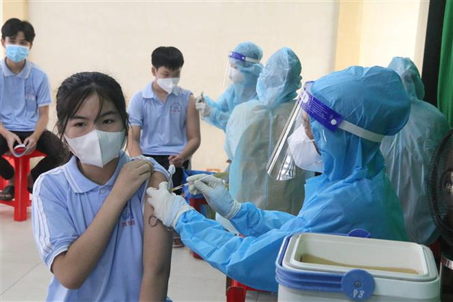 Kon Tum triển khai tiêm vaccine cho gần 66.000 trẻ từ 12-17 tuổi ảnh 1