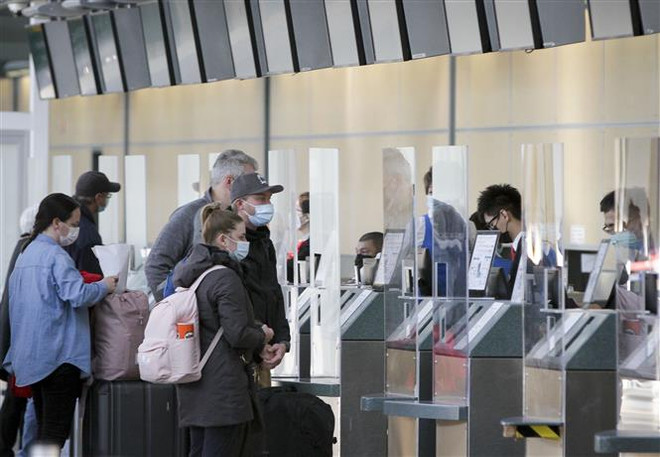 Các nước áp dụng biện pháp hạn chế để chống lại biến thể Omicron ảnh 1