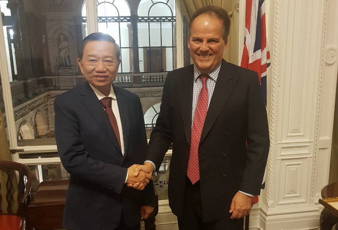 Việt Nam-Anh sẽ tạo thuận lợi cho công dân nhập cảnh lao động, du lịch ảnh 2