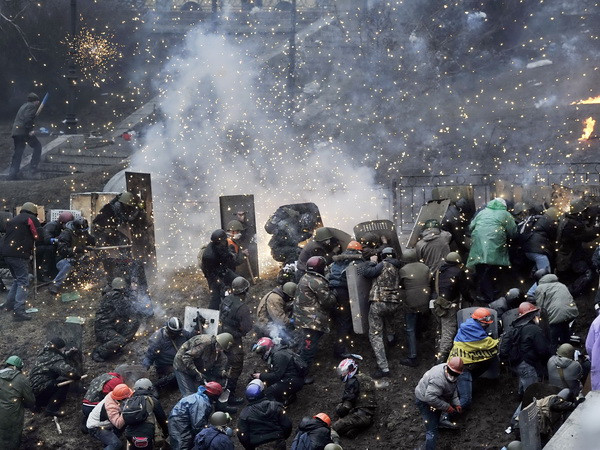 Mỹ có thể áp đặt các biện pháp trừng phạt Ukraine ảnh 1