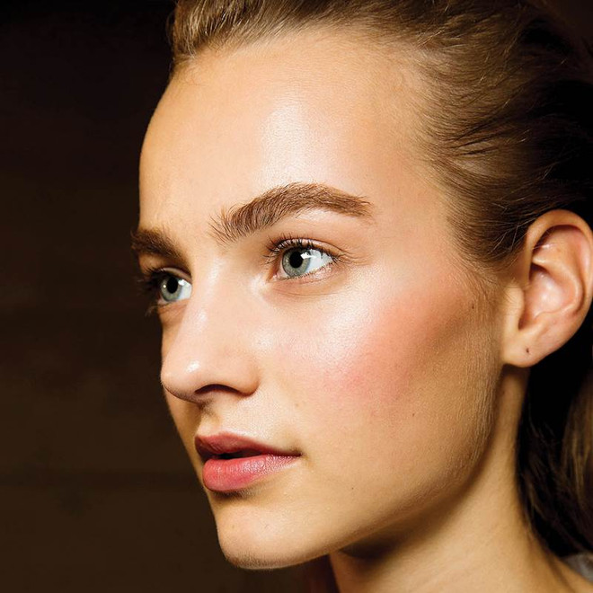 Sở thích làm đẹp của phụ nữ thay đổi thế nào trong 100 năm qua? ảnh 11