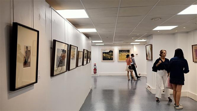 Khám phá câu chuyện độc đáo về đời sống và con người Việt qua hội họa ảnh 1