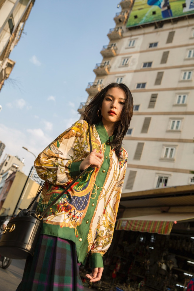 Fashionista Việt đồng loạt lên đồ xuống phố cực chất và sang chảnh ảnh 11