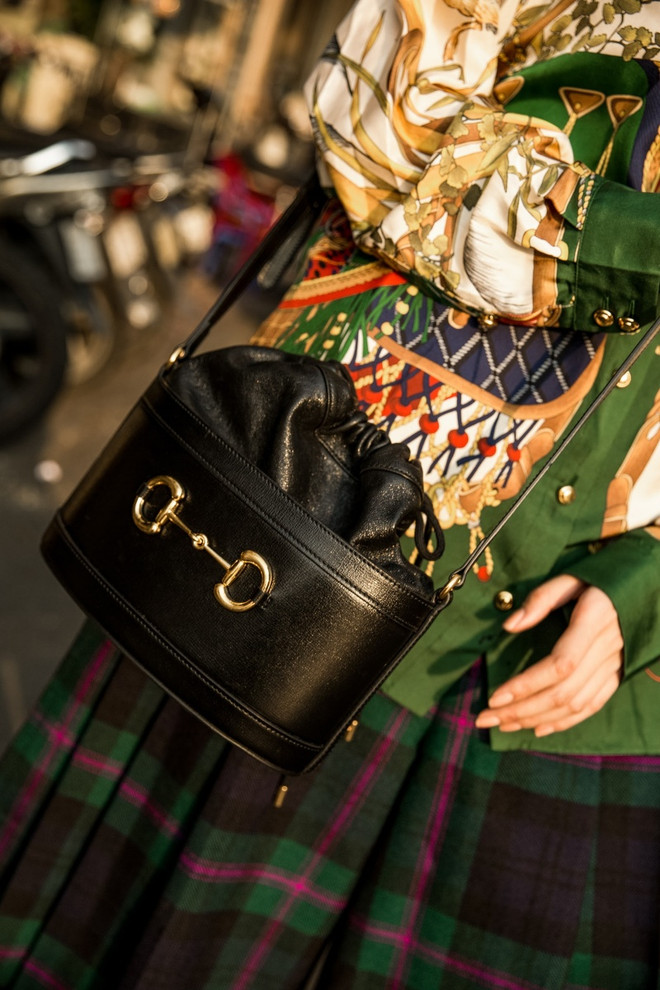 Fashionista Việt đồng loạt lên đồ xuống phố cực chất và sang chảnh ảnh 12