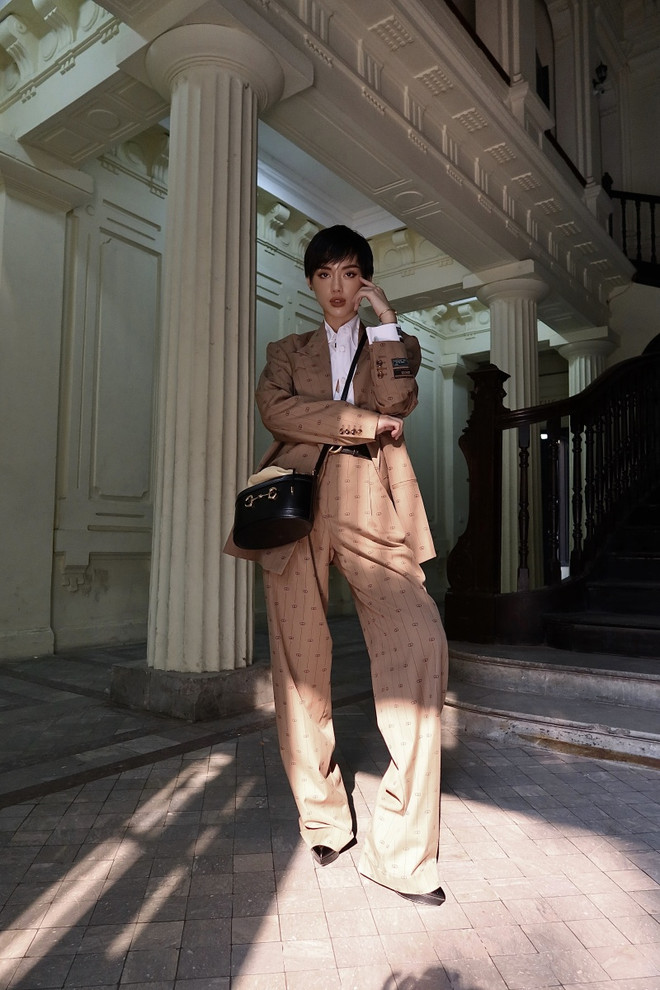 Fashionista Việt đồng loạt lên đồ xuống phố cực chất và sang chảnh ảnh 9