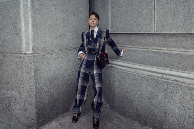 Fashionista Việt đồng loạt lên đồ xuống phố cực chất và sang chảnh ảnh 14