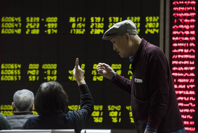 Nhà đầu tư bất an khi chứng khoán Trung Quốc giảm mạnh ảnh 1