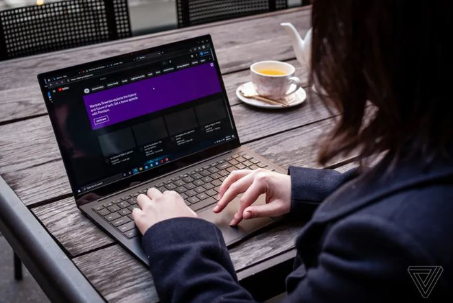 Samsung lần đầu ra mẫu laptop mới mỏng và nhẹ ở quy mô toàn cầu ảnh 2