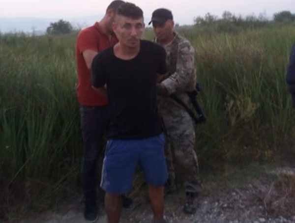 Albania bắt kẻ sát hại 8 người thân, lên Facebook thách thức thủ tướng ảnh 1