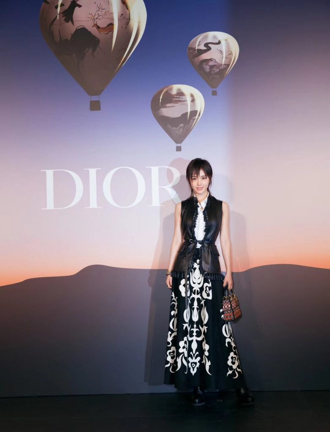 Dàn sao Hoa ngữ khoe sắc tại buổi lễ khai trương cửa hiệu Dior ảnh 3