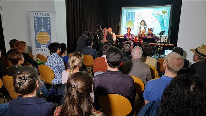 Giới thiệu văn hóa truyền thống của Việt Nam đến bạn bè Đức, châu Âu ảnh 2