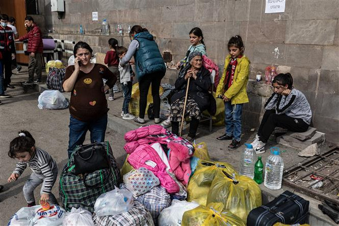 Giáo hoàng hối thúc đàm phán khôi phục hòa bình ở Nagorny-Karabakh ảnh 1