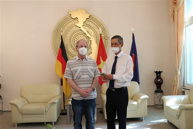 Cộng đồng người Việt tại Đức quyên góp ủng hộ quỹ vaccine trong nước ảnh 2