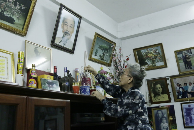 Hình ảnh "vị cha già dân tộc" trong lòng kiều bào tại Lào ảnh 1