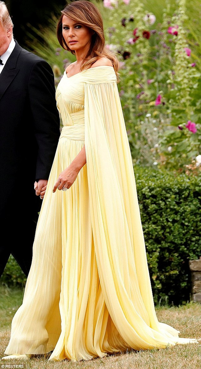 Điểm mặt loạt đồ hiệu “đắt xắt ra miếng” của đệ nhất phu nhân Mỹ ảnh 13