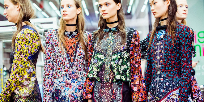 Những nhà thiết kế 8X đang thay đổi ngành thời trang ảnh 27