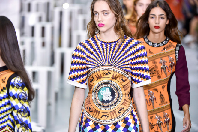 Những nhà thiết kế 8X đang thay đổi ngành thời trang ảnh 28