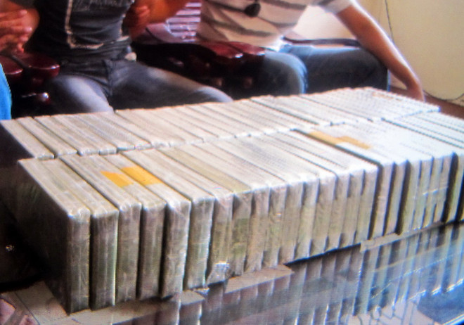 Công an Cao Bằng bắt đối tượng vận chuyển 156 bánh heroin ảnh 1