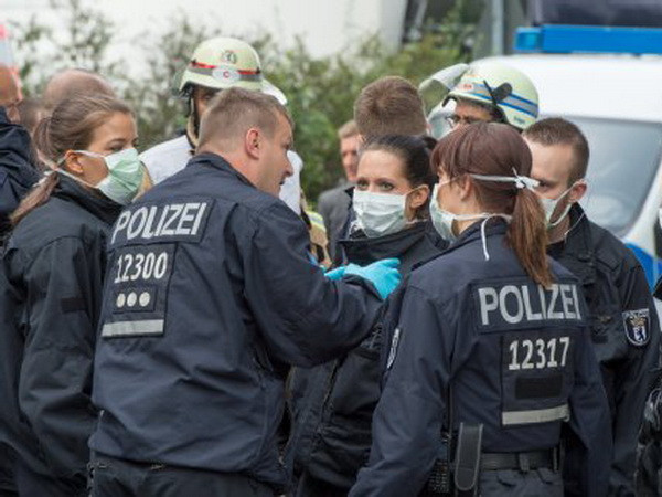 Đức rúng động vì trường hợp nghi nhiễm Ebola đầu tiên ảnh 1