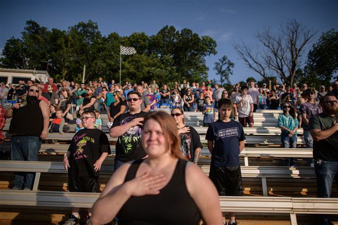 Tổng thống Mỹ kêu gọi người dân đi tiêm chủng ngừa COVID-19 ảnh 1