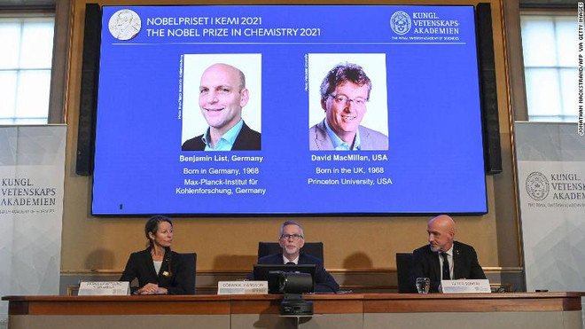 Giải Nobel Hóa học 2021 đề cao nghiên cứu về hình thức xúc tác ảnh 1