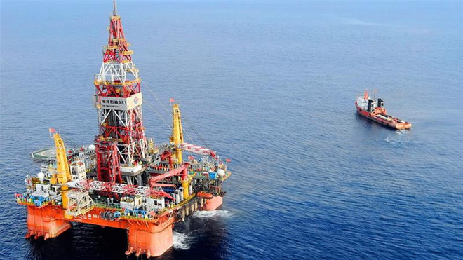 IEA: Khối lượng dầu thô dự trữ của thế giới giảm mạnh ảnh 1