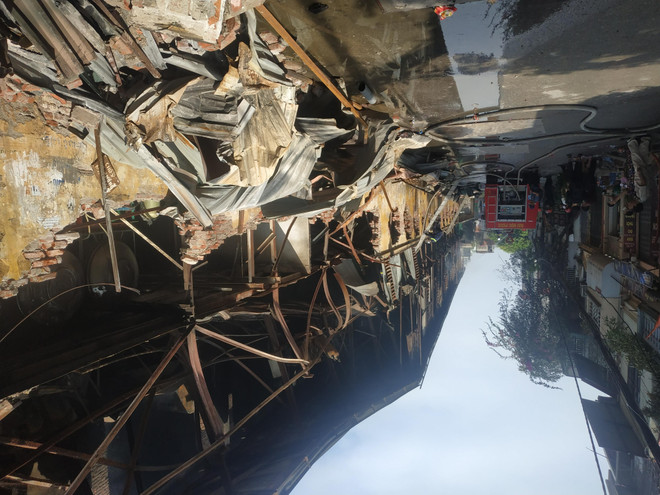 Cháy kho Công ty Rạng Đông: Di chuyển hơn 200 người dân trong đêm ảnh 1